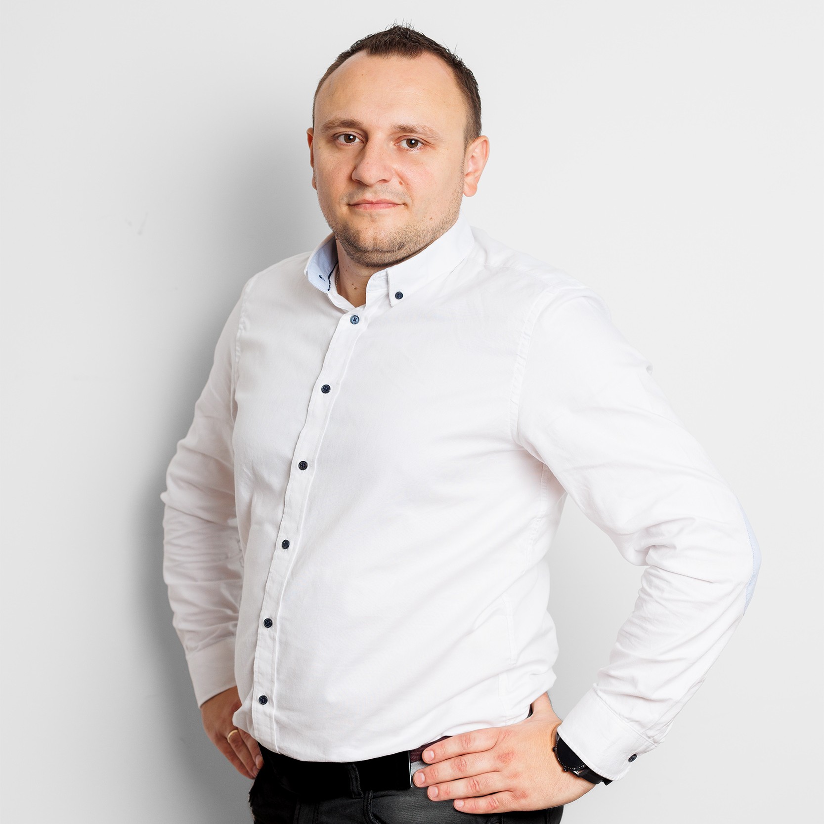 Mateusz Domagalski - koordynator prac wykończeniowych Decoroom