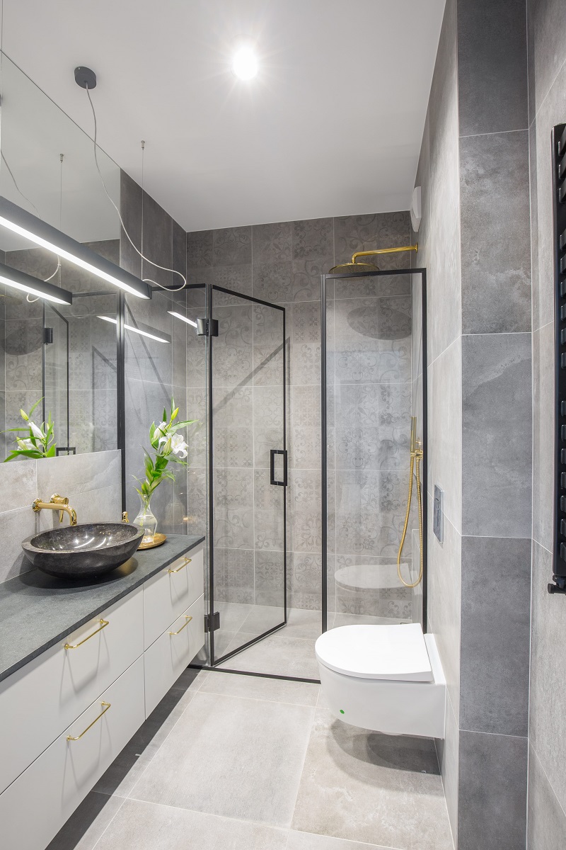 Łazienka w&nbsp;stylu spa z&nbsp;prysznicem